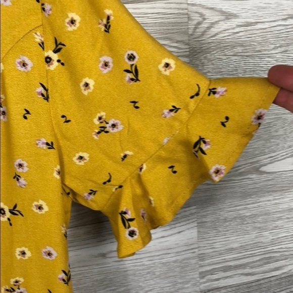 Flutter Midi Dress Tie Back Gold Floral - Picture 3 of 8